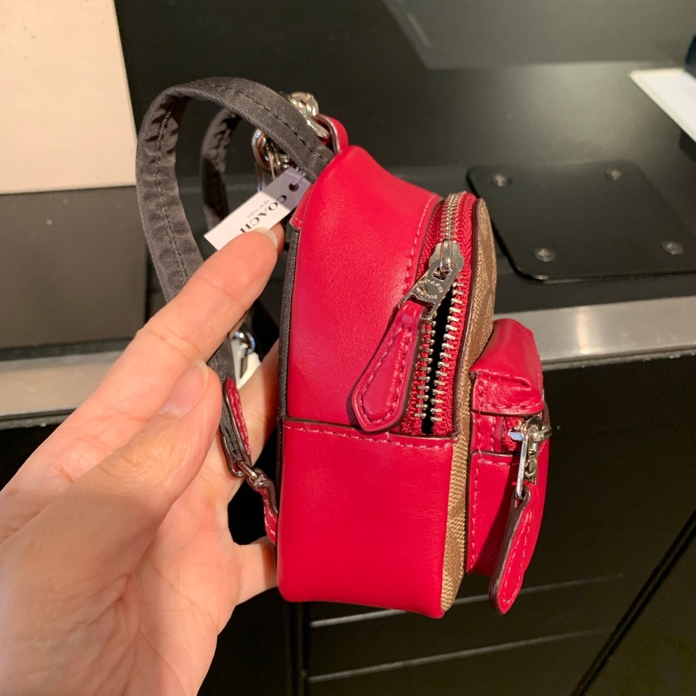 NWT Coach Signature Leather Mini Backpack Key Fob - Picture 2 of 3